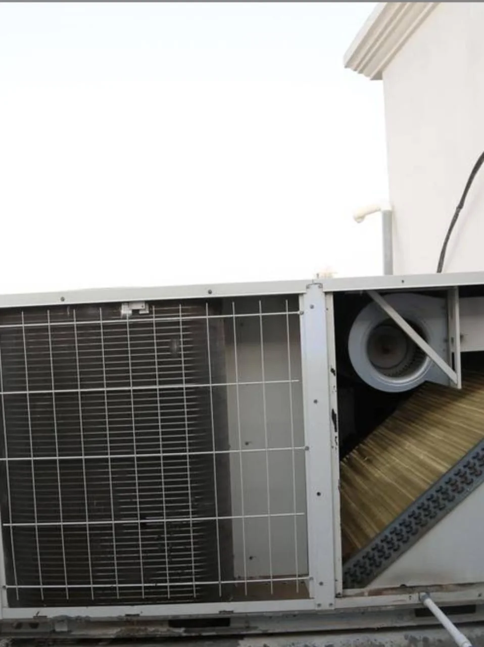 AC unit and heat-exchanger inspection